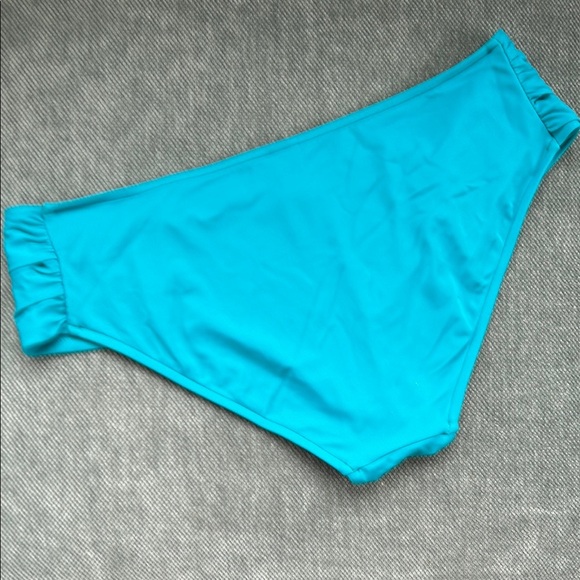 Bikini Bottom - Picture 3 of 8